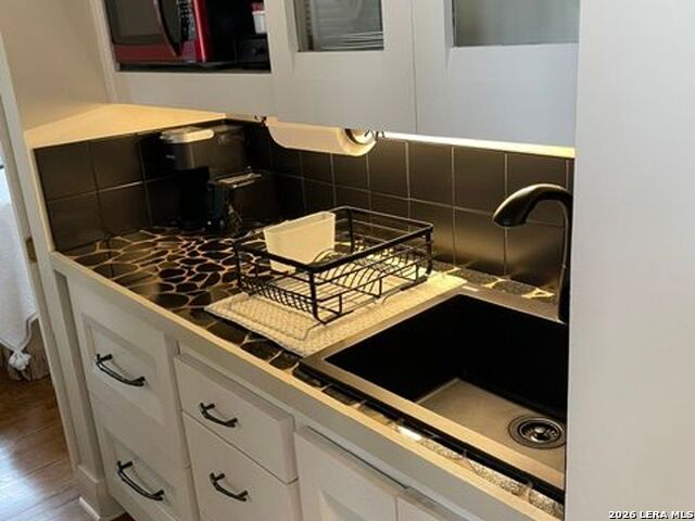 Image 9 of 21 For 134 Summit Avenue W A