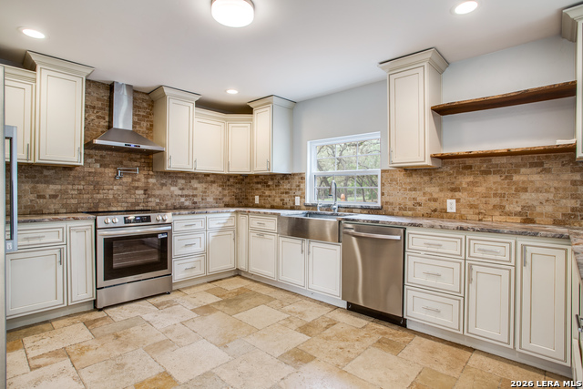 Image 18 of 42 For 9730 Windwood Dr