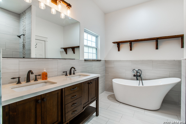 Image 22 of 42 For 9730 Windwood Dr