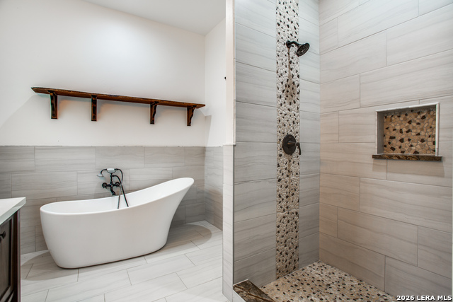 Image 23 of 42 For 9730 Windwood Dr