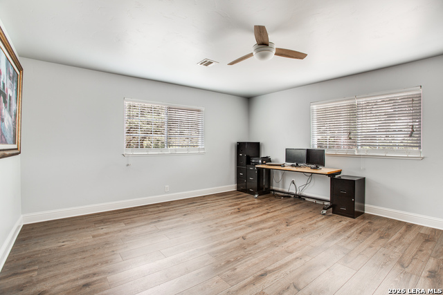 Image 31 of 42 For 9730 Windwood Dr