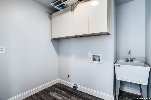 Image 32 of 42 For 9730 Windwood Dr