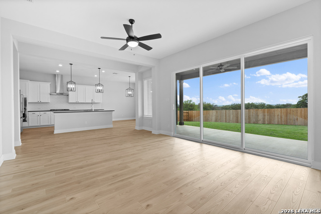 Image 4 of 19 For 174 Azalea Aly