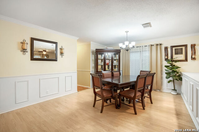 Listing photo id 5 for 6914 Barkley Trl