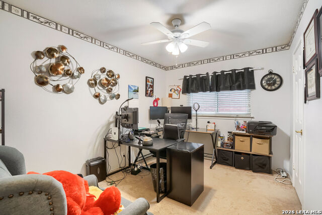 Listing photo id 7 for 6914 Barkley Trl