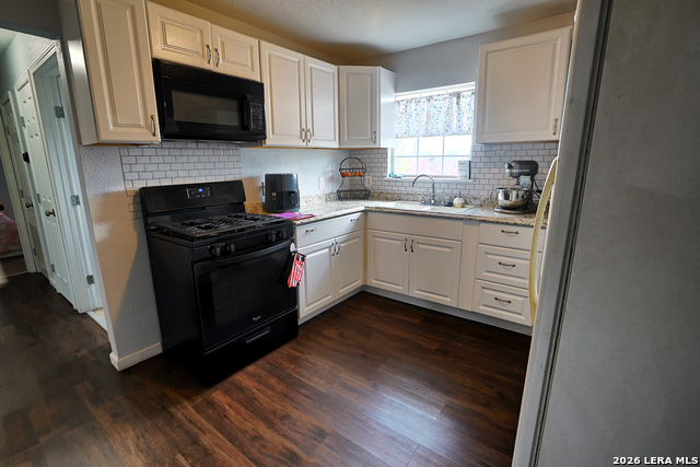 Image 10 of 25 For 4326 Spring Oak Dr