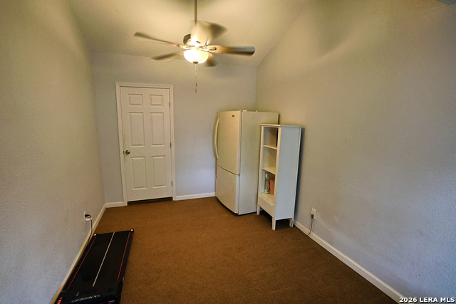 Image 19 of 25 For 4326 Spring Oak Dr