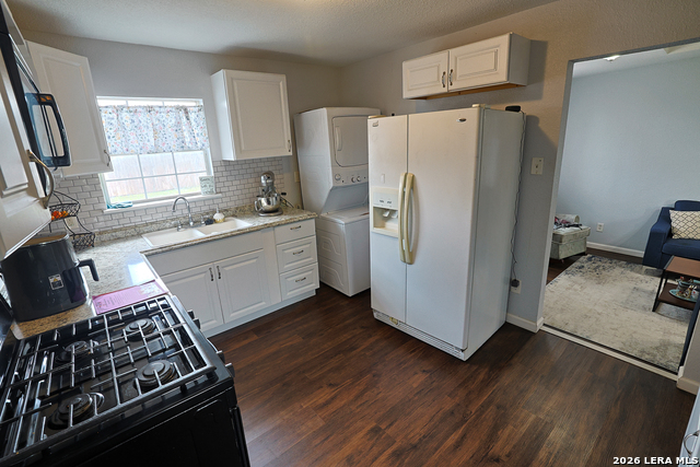 Image 9 of 25 For 4326 Spring Oak Dr