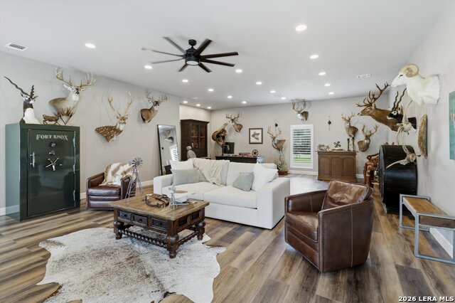 Image 17 of 50 For 30041 Beck Rd