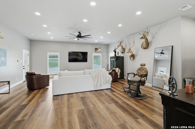 Image 18 of 50 For 30041 Beck Rd