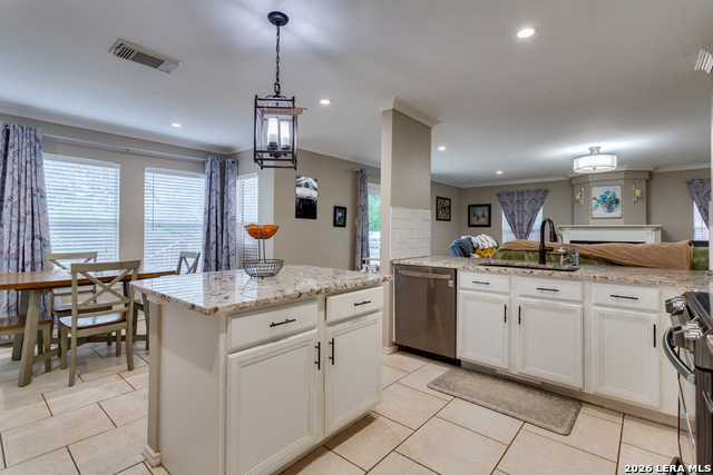 Image 10 of 25 For 2422 Newoak Park