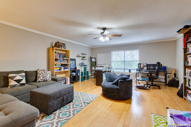 Image 22 of 25 For 2422 Newoak Park