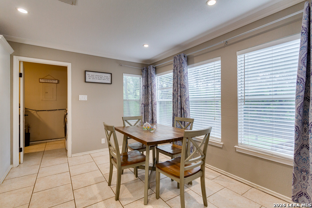 Image 8 of 25 For 2422 Newoak Park