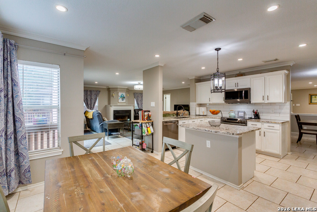 Image 9 of 25 For 2422 Newoak Park