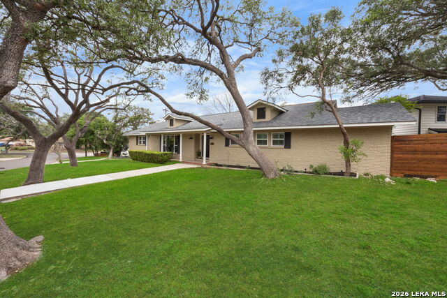 Image 2 of 33 For 1307 Mount Vieja Dr