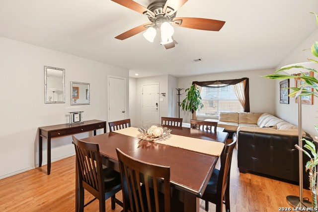 Image 12 of 49 For 3947 Wisteria