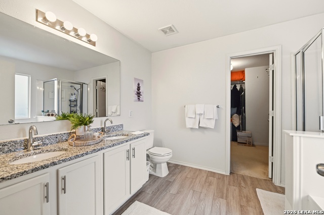 Image 30 of 49 For 3947 Wisteria