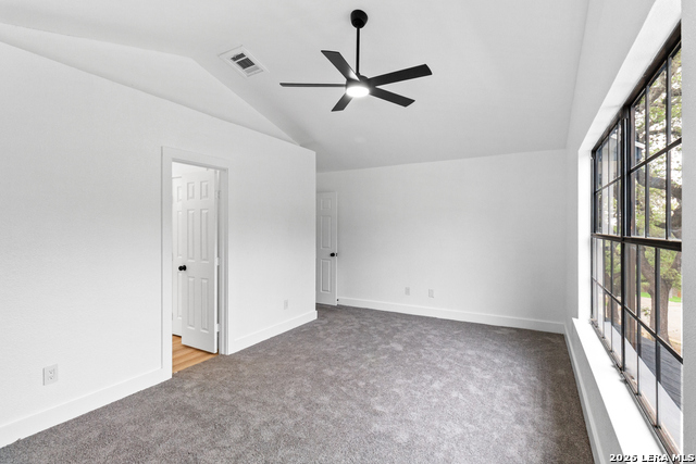 Image 21 of 26 For 15610 Knollhollow