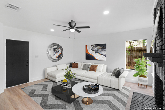 Image 6 of 26 For 15610 Knollhollow