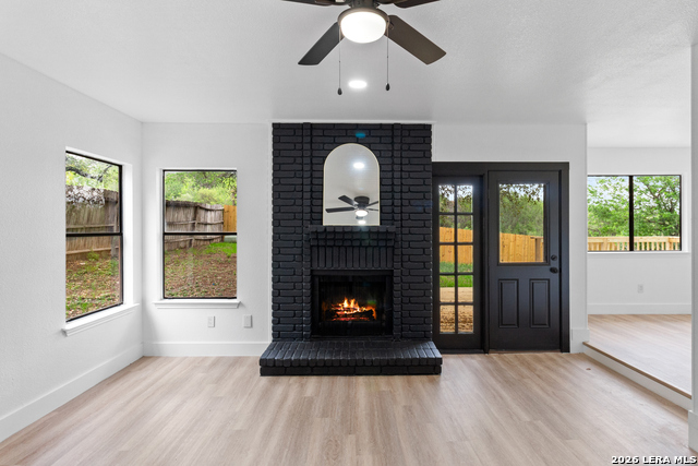 Image 7 of 26 For 15610 Knollhollow