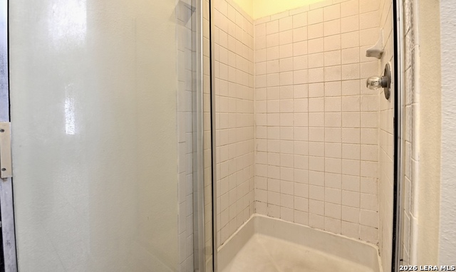 Image 21 of 32 For 18534 Taylore Run