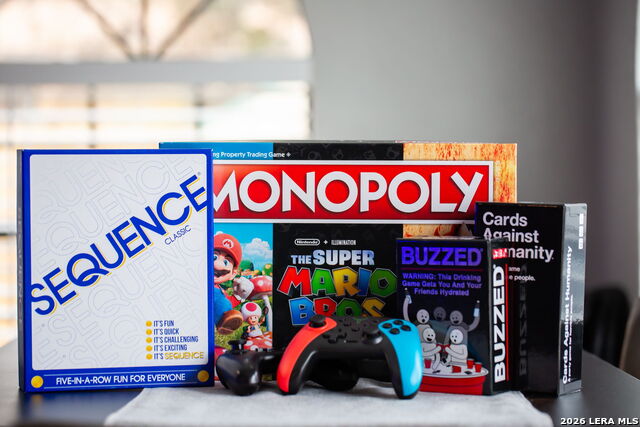 Image 24 of 37 For 607 Redcliff Dr