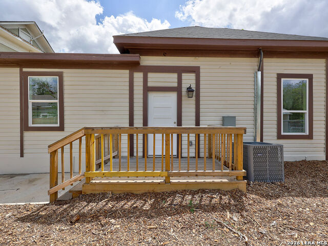 Image 15 of 76 For 507 Mistletoe W