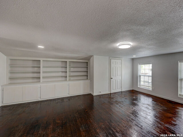 Image 22 of 76 For 507 Mistletoe W