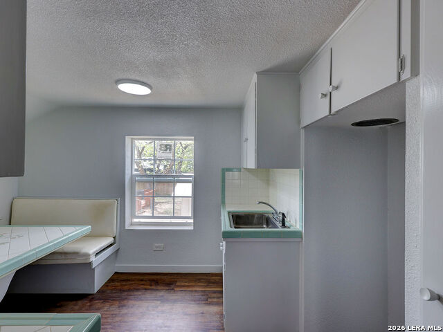 Image 25 of 76 For 507 Mistletoe W