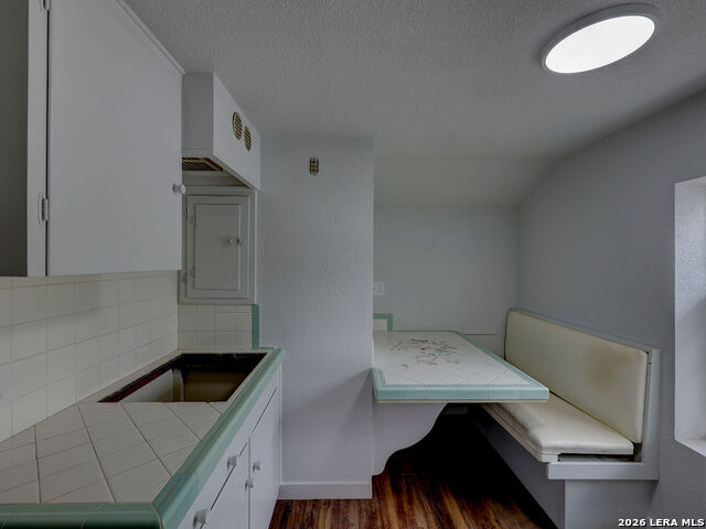 Image 26 of 76 For 507 Mistletoe W