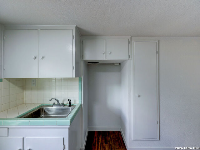 Image 28 of 76 For 507 Mistletoe W