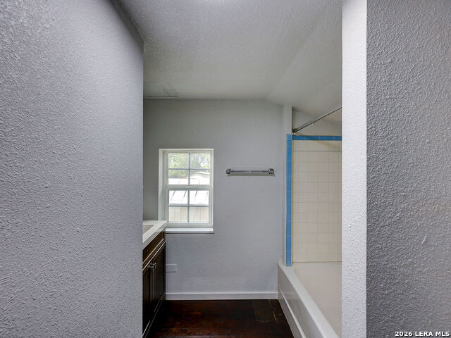 Image 29 of 76 For 507 Mistletoe W