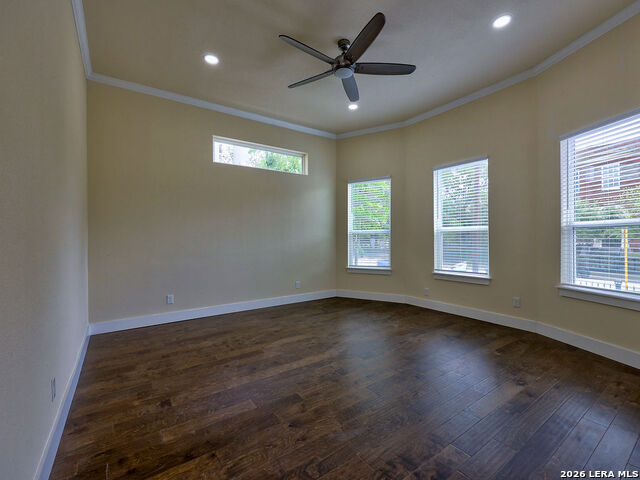 Image 36 of 76 For 507 Mistletoe W