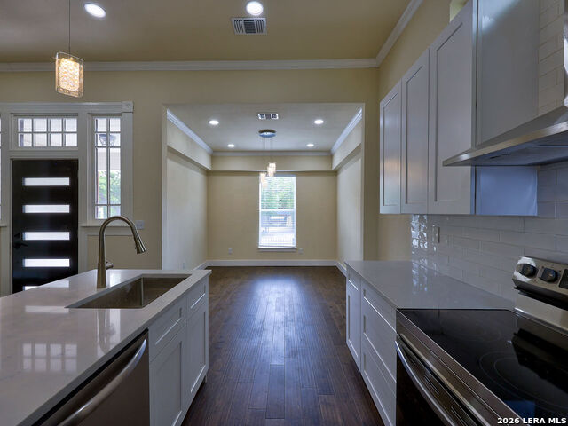 Image 46 of 76 For 507 Mistletoe W