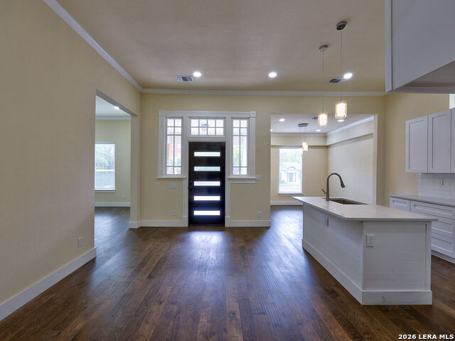 Image 55 of 76 For 507 Mistletoe W