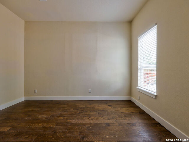 Image 61 of 76 For 507 Mistletoe W