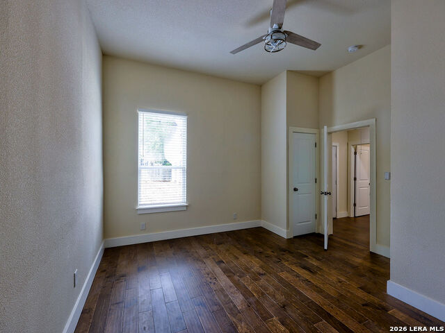 Image 63 of 76 For 507 Mistletoe W