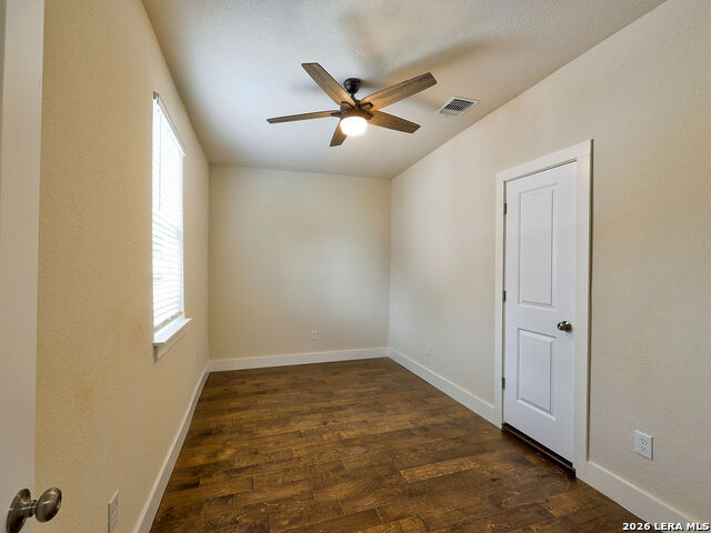 Image 64 of 76 For 507 Mistletoe W