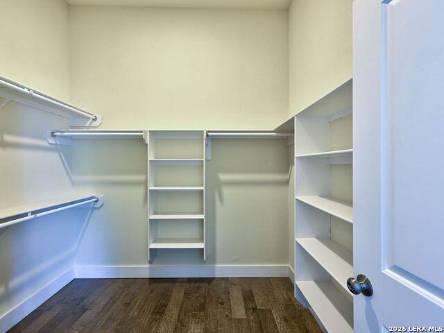 Image 71 of 76 For 507 Mistletoe W