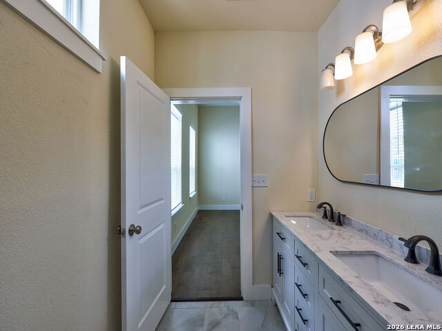 Image 75 of 76 For 507 Mistletoe W