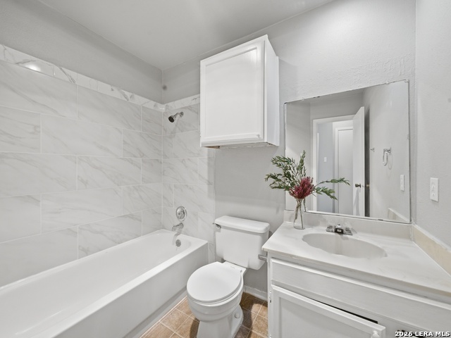 Listing photo id 27 for 4403 Misty Springs Dr