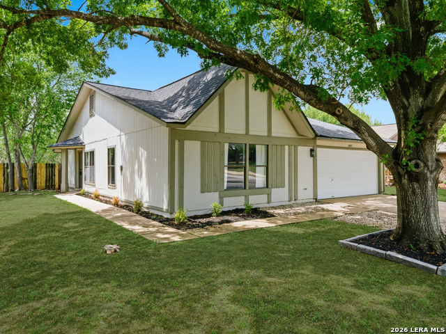 Listing photo id 1 for 4403 Misty Springs Dr