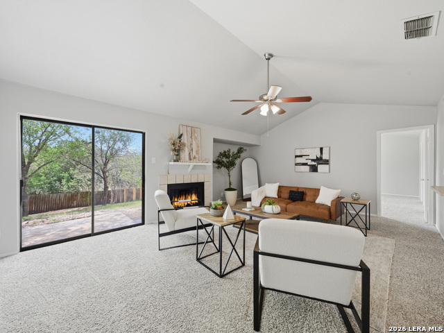 Listing photo id 4 for 4403 Misty Springs Dr