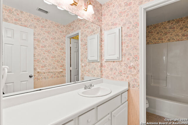 Image 28 of 49 For 1021 Hillcrest Forest