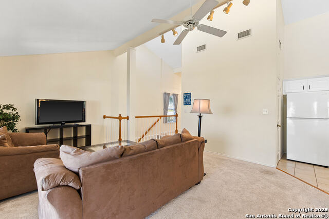 Image 38 of 49 For 1021 Hillcrest Forest