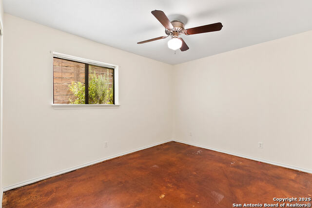 Image 44 of 49 For 1021 Hillcrest Forest