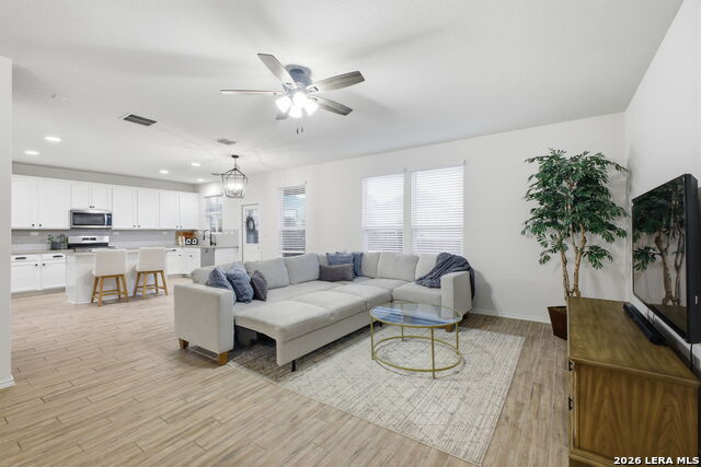 Image 13 of 42 For 7702 Pecos  