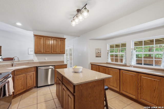 Image 11 of 27 For 10414 Country Horn