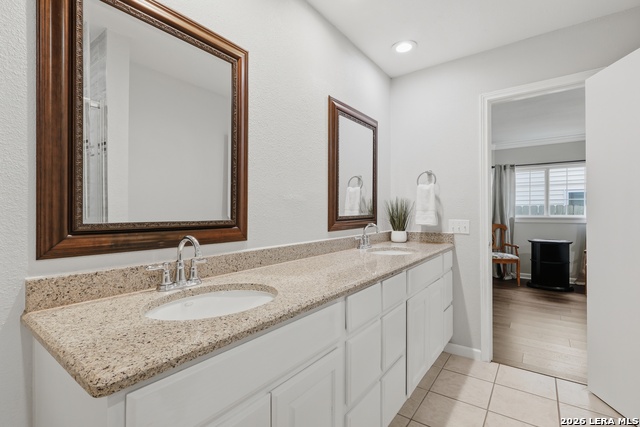 Image 17 of 27 For 10414 Country Horn