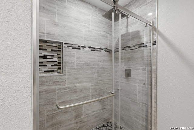 Image 18 of 27 For 10414 Country Horn